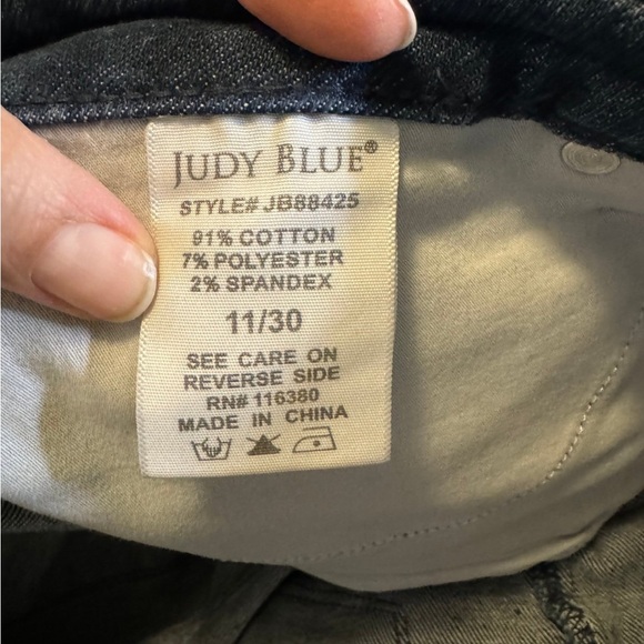 Judy Blue Jeans - Picture 4 of 6